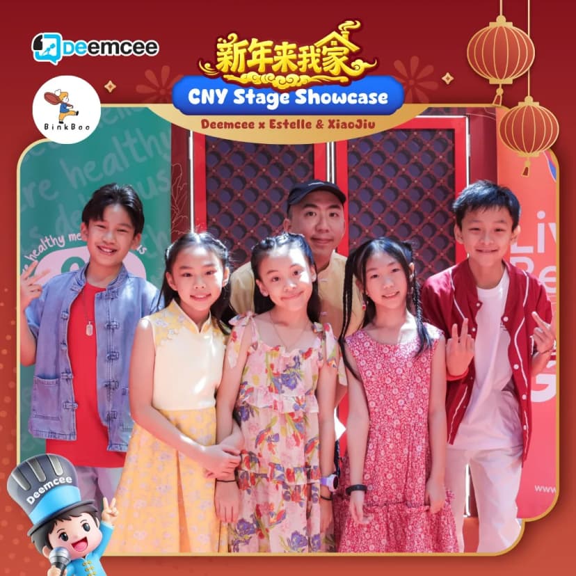 Stage Moments at Binkboo — Graduates Perform Together